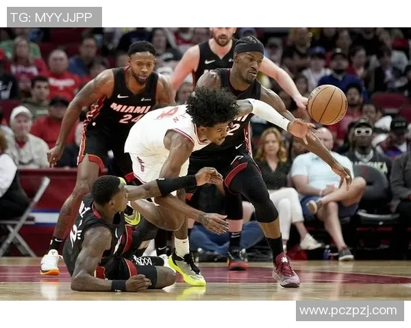 2019年火箭队与热火精彩对决回顾及赛季表现分析 2019年火箭队与热火精彩对决回顾及赛季表现分析